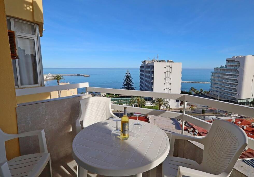Vistas Al Mar Y Al Puerto Deportivo Apartment เบนัลมาเดนา ภายนอก รูปภาพ